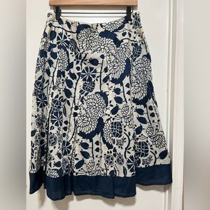 NEW Van Heusen Skirt Mid Night Women's 10 Knee Length Plated Floral Cotton
